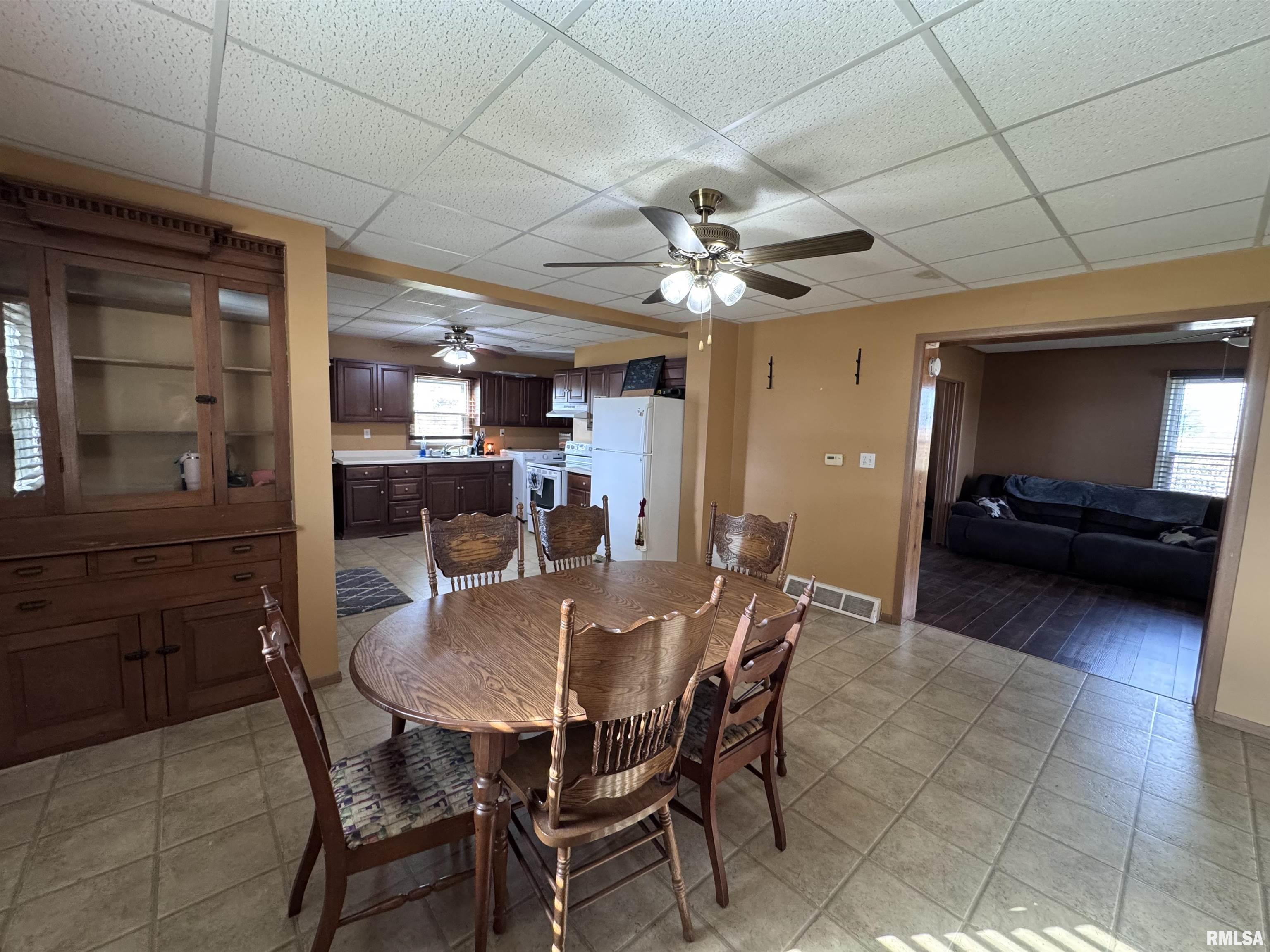 5515 Bunker Hill Road Fulton, IL 61252 - Photo 15 of 31