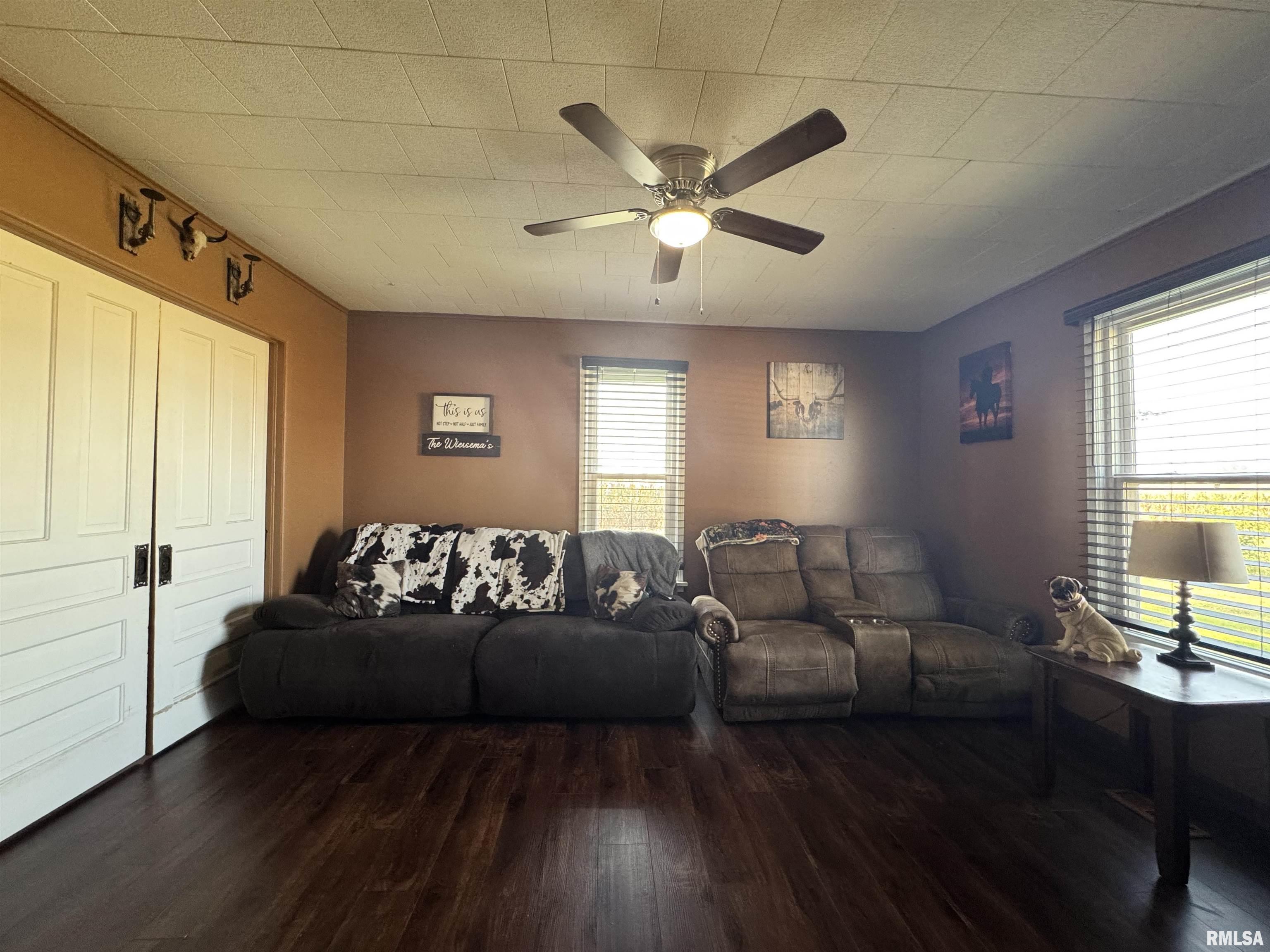 5515 Bunker Hill Road Fulton, IL 61252 - Photo 18 of 31