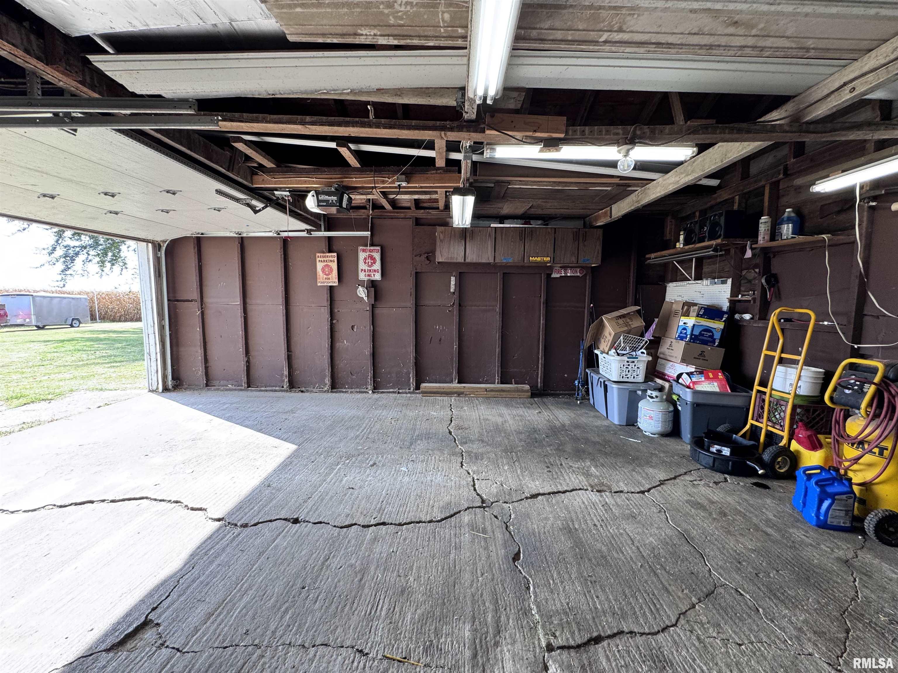 5515 Bunker Hill Road Fulton, IL 61252 - Photo 9 of 31