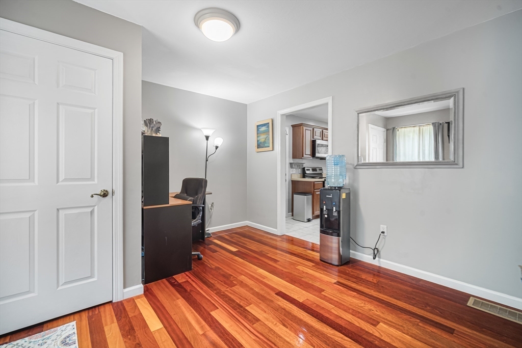 1572 Sumner Avenue Springfield, MA 01118 - Photo 12 of 33 Gallery Image 12