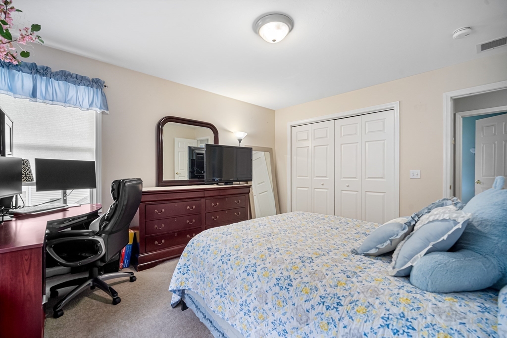 1572 Sumner Avenue Springfield, MA 01118 - Photo 19 of 33 Gallery Image 19