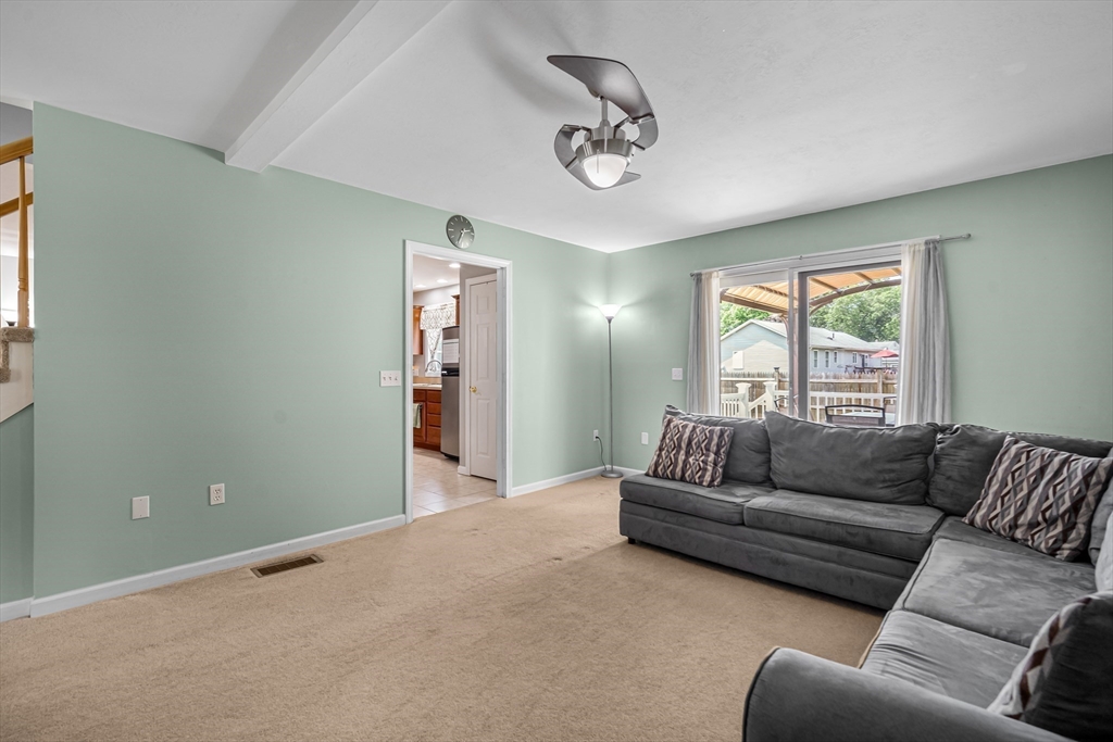 1572 Sumner Avenue Springfield, MA 01118 - Photo 8 of 33 Gallery Image 8