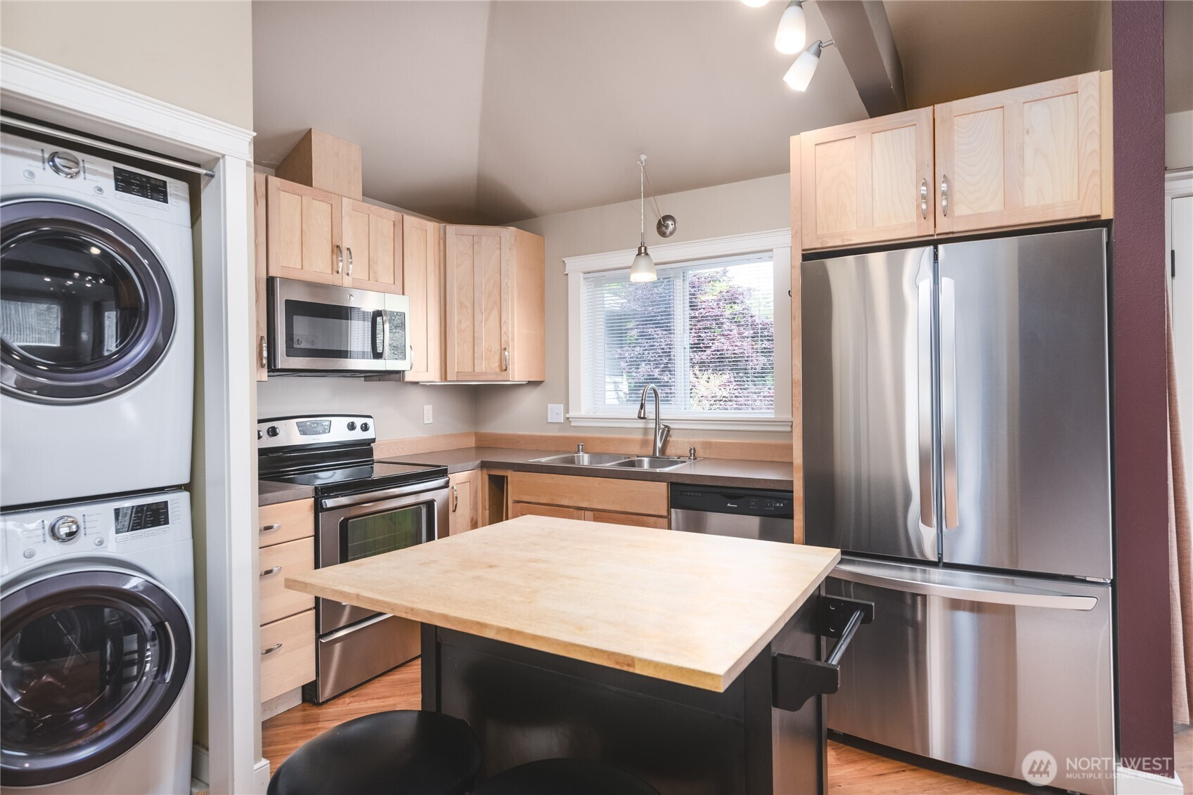 809 33rd Street Anacortes, WA 98221 - Photo 37 of 40