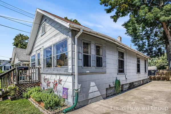 $100,000 | 712 Lenore Avenue, Lansing, MI 48910