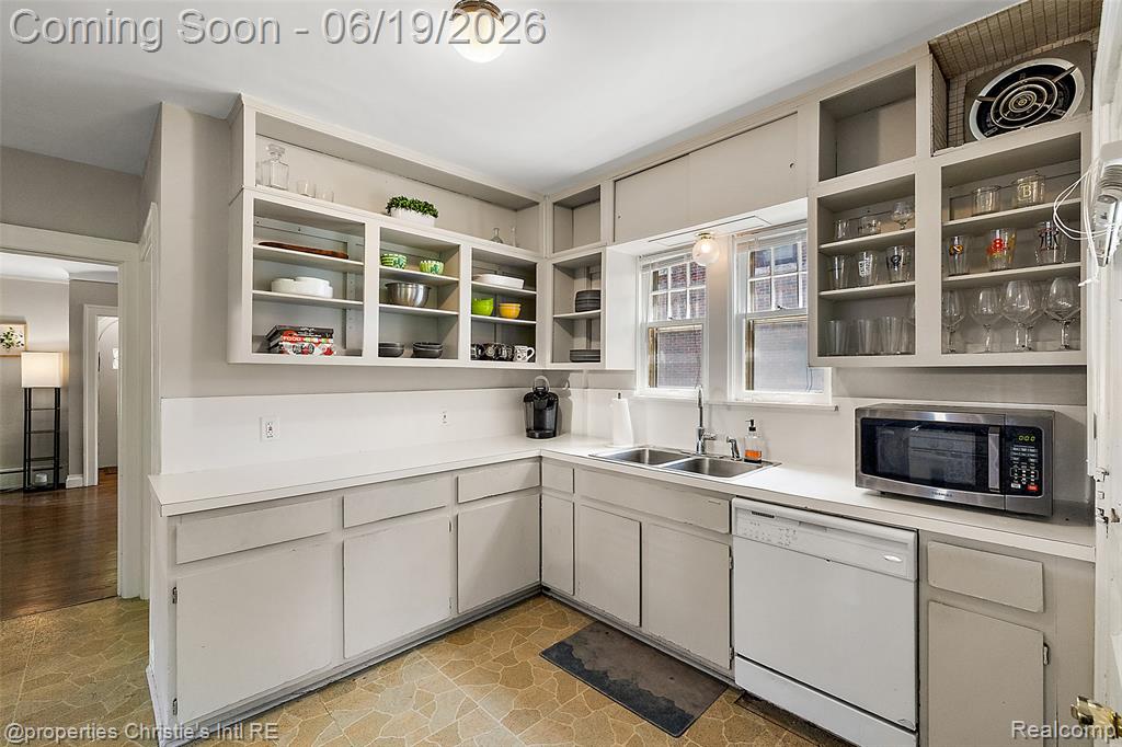 1251 Bishop Road Grosse Pointe, MI 48230 - Photo 21 of 50
