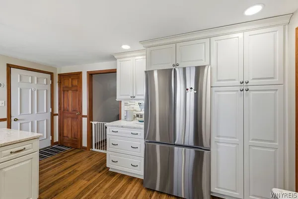 $379,900 | 3662 Woodhaven Circle, Hamburg, NY 14075