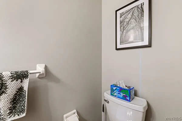 $379,900 | 3662 Woodhaven Circle, Hamburg, NY 14075