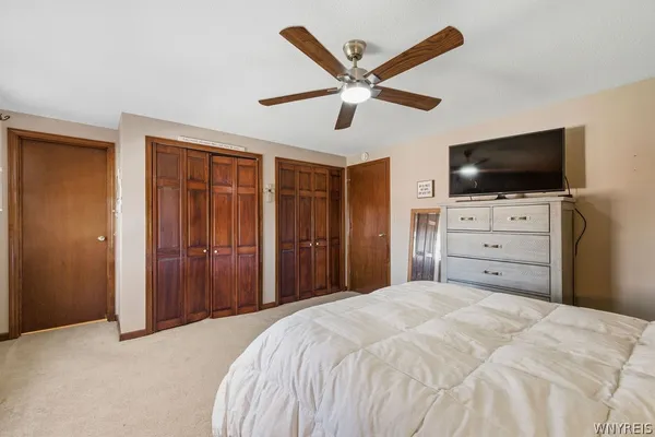 $379,900 | 3662 Woodhaven Circle, Hamburg, NY 14075