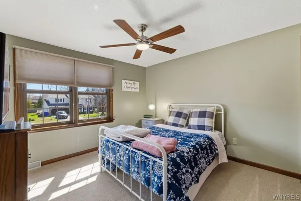 $379,900 | 3662 Woodhaven Circle, Hamburg, NY 14075