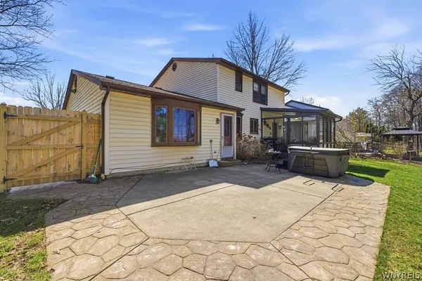 $379,900 | 3662 Woodhaven Circle, Hamburg, NY 14075