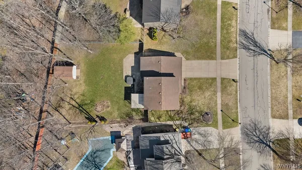 $379,900 | 3662 Woodhaven Circle, Hamburg, NY 14075