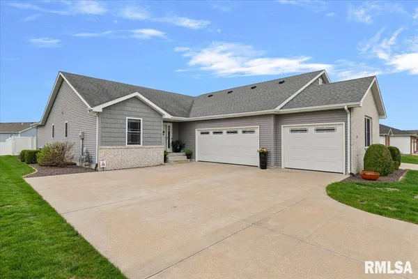$384,900 | 536 Karen Rose Drive, Rochester, IL 62563