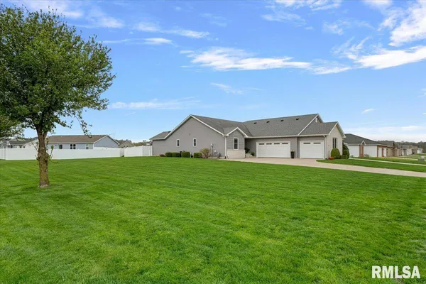 $384,900 | 536 Karen Rose Drive, Rochester, IL 62563