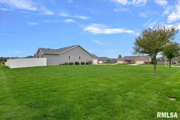 $384,900 | 536 Karen Rose Drive, Rochester, IL 62563
