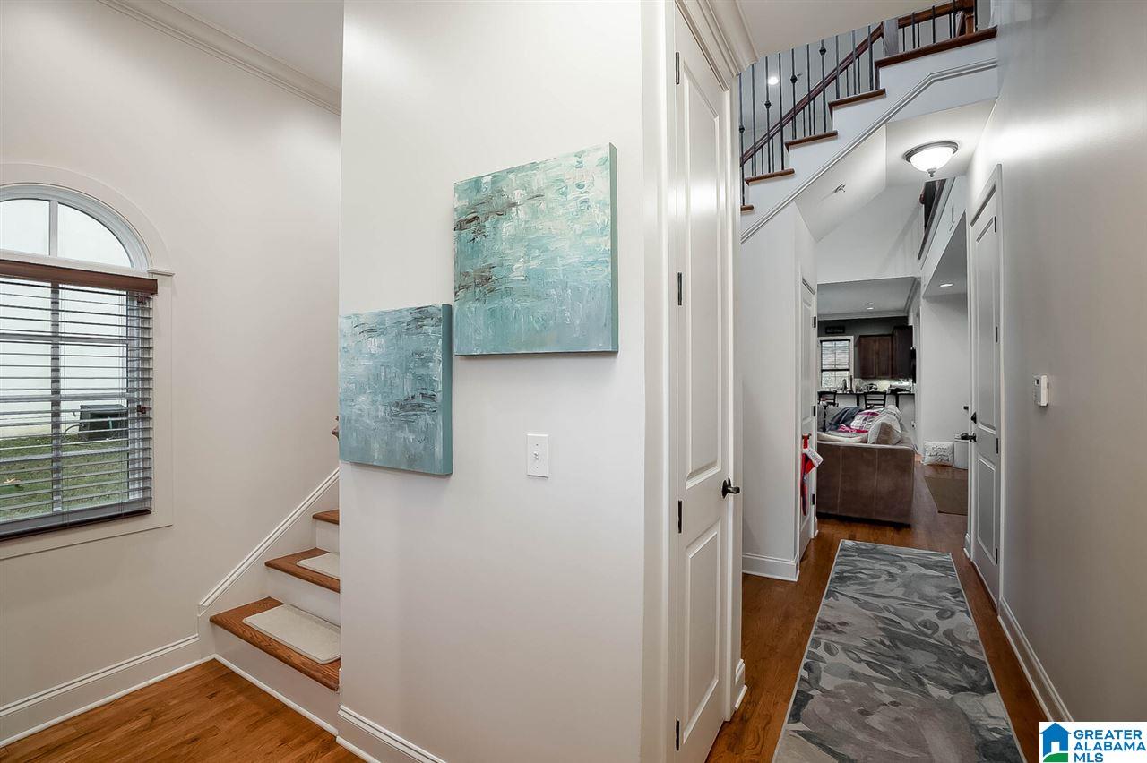 2077 Lancaster Road, Unit 2077 Birmingham, AL 35209 - Photo 4 of 32