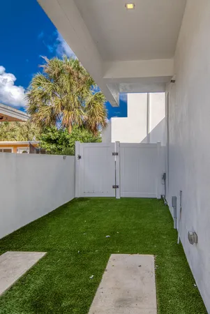 $3,000 | 714 6th Avenue North, Lake Worth Beach, FL 33460