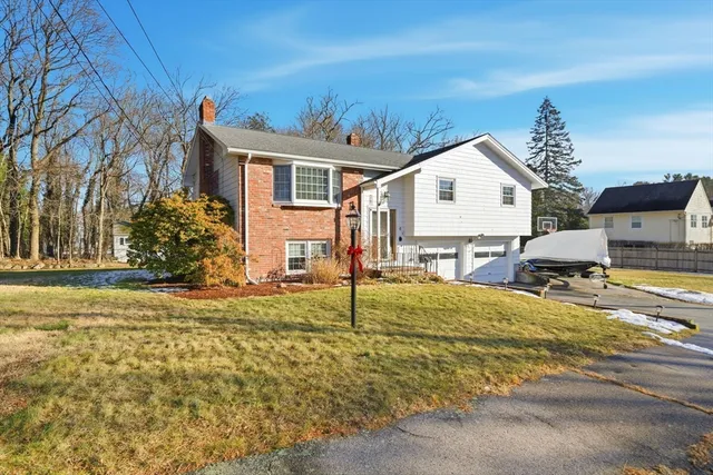 a house view with a outdoor space