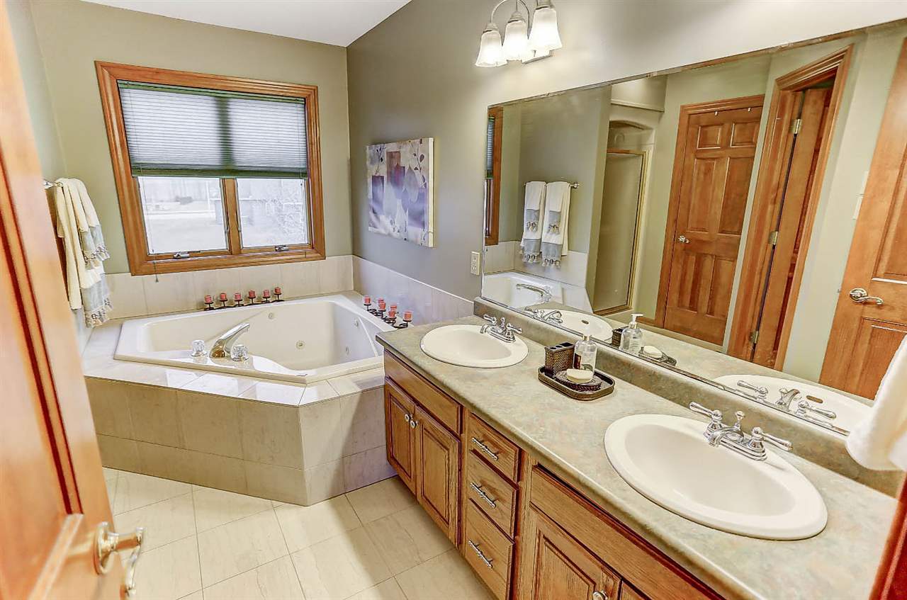 500 Hunters Ridge Auburn, IN 46706 - Photo 17 of 36 Gallery Image 17