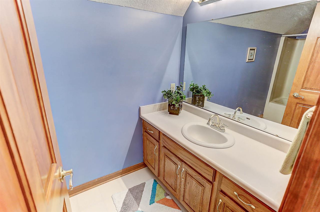 500 Hunters Ridge Auburn, IN 46706 - Photo 21 of 36 Gallery Image 21