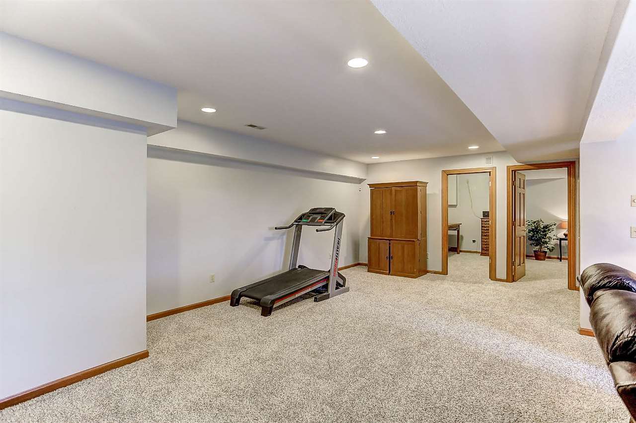 500 Hunters Ridge Auburn, IN 46706 - Photo 28 of 36 Gallery Image 28