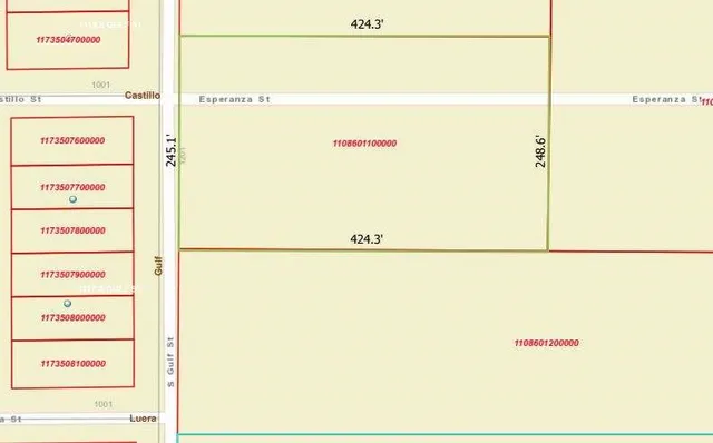 a close up view of a washer and dryer