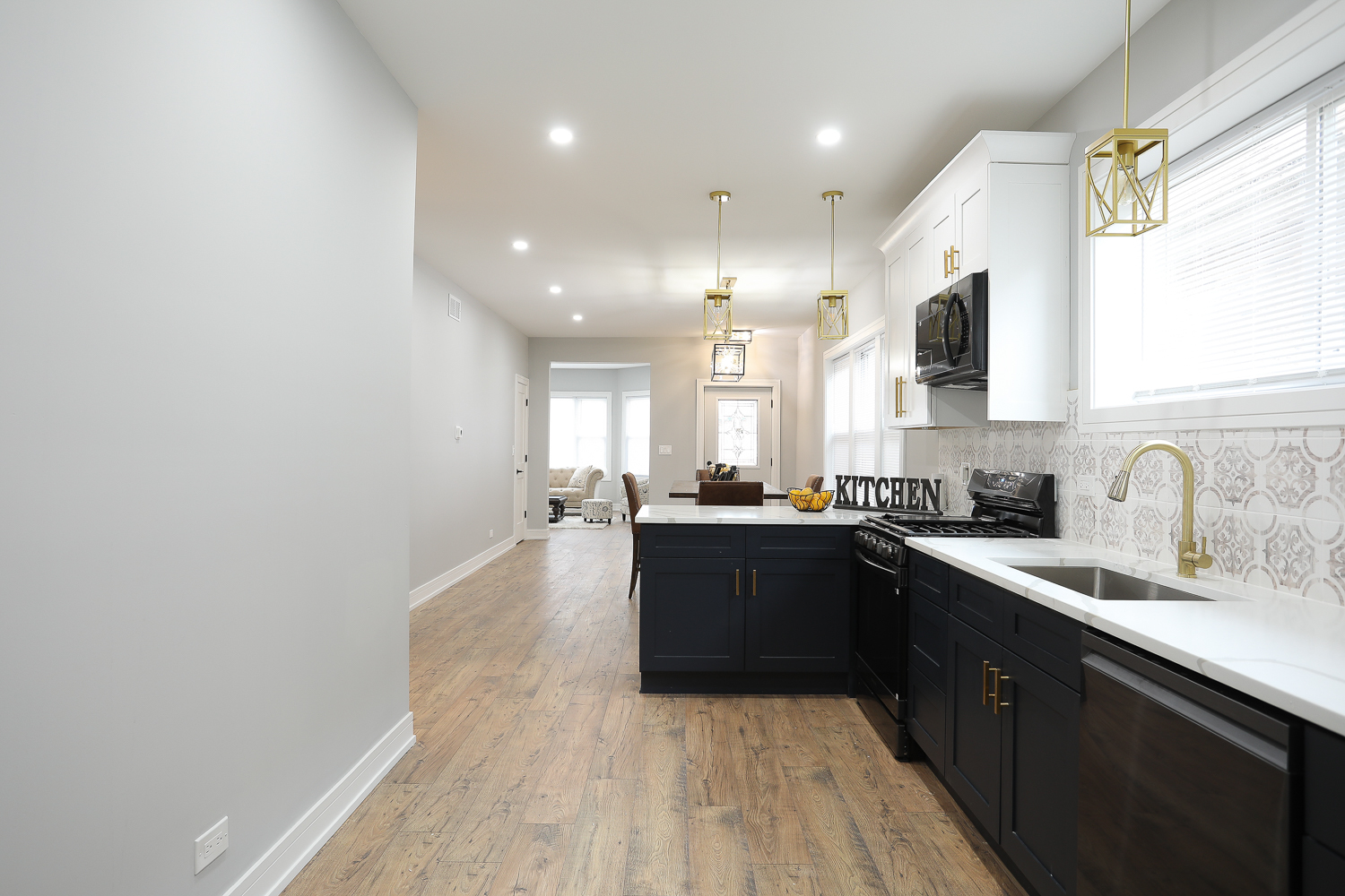 9046 South Racine Avenue Chicago, IL 60620 - Photo 13 of 39 Gallery Image 13