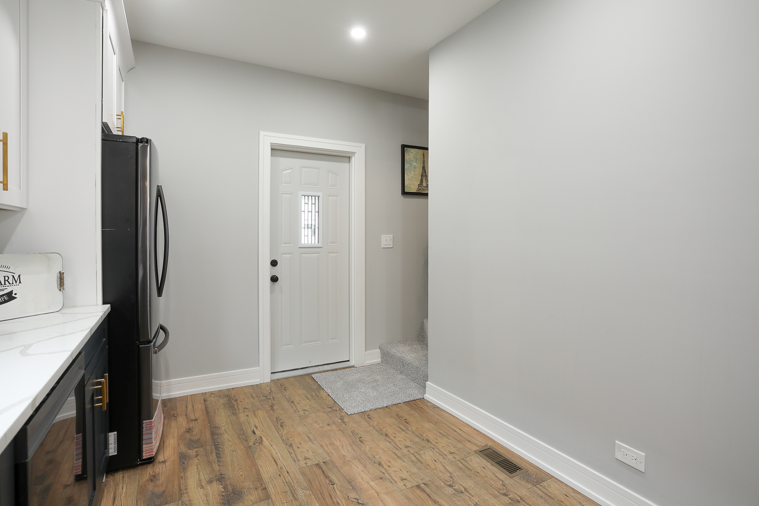 9046 South Racine Avenue Chicago, IL 60620 - Photo 16 of 39 Gallery Image 16