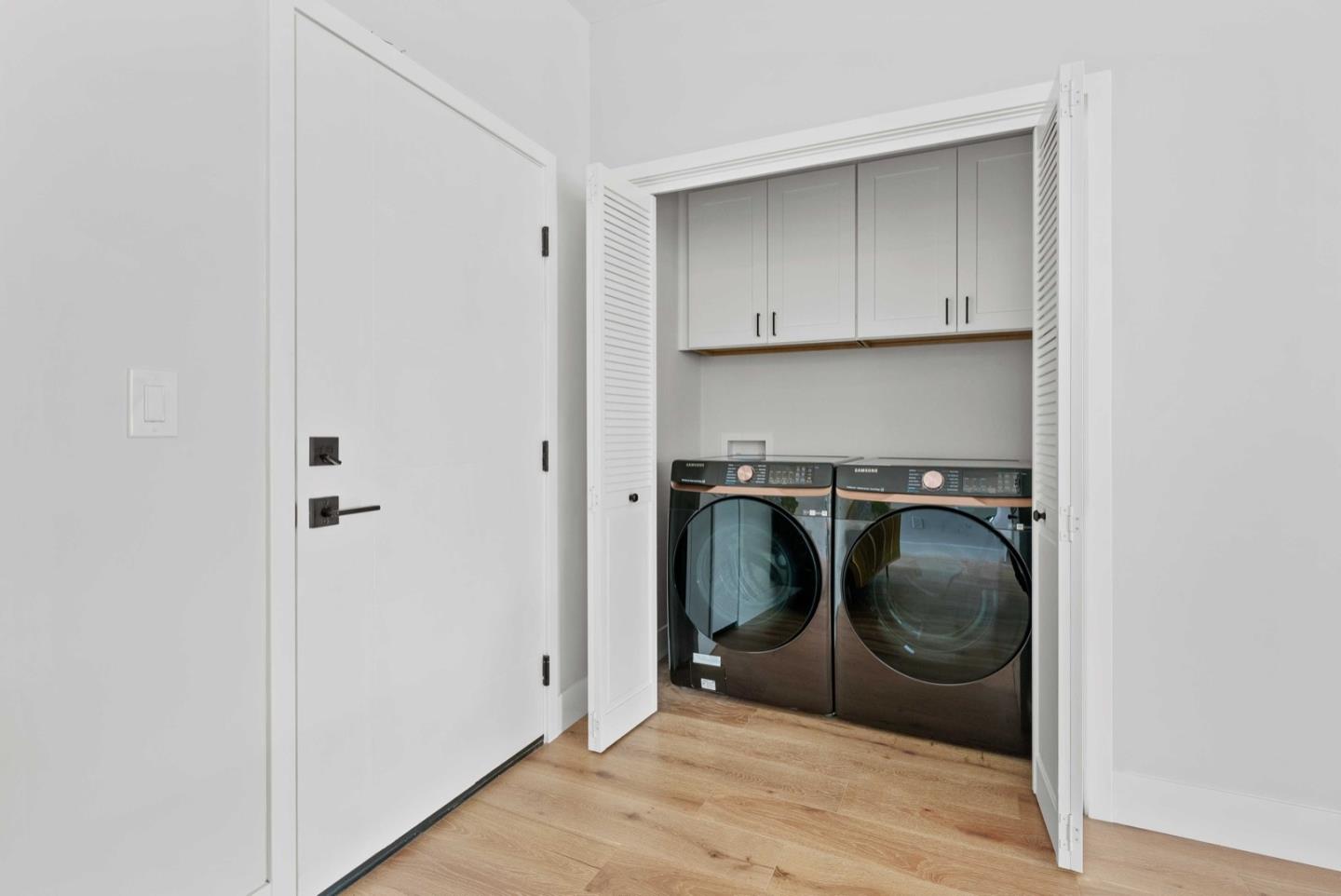 1766 Wagner Avenue Mountain View, CA 94043 - Photo 24 of 38 a utility room with dryer and washer