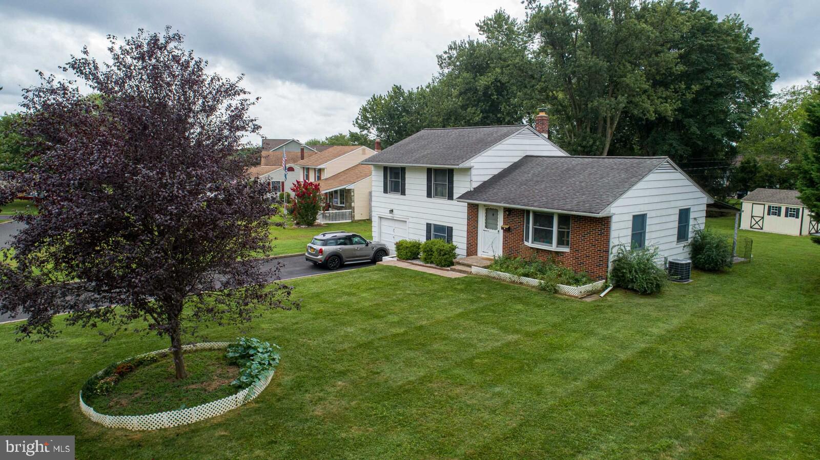 136 Harding Road Southampton, PA 18966 - Photo 2 of 26 Side Angle
