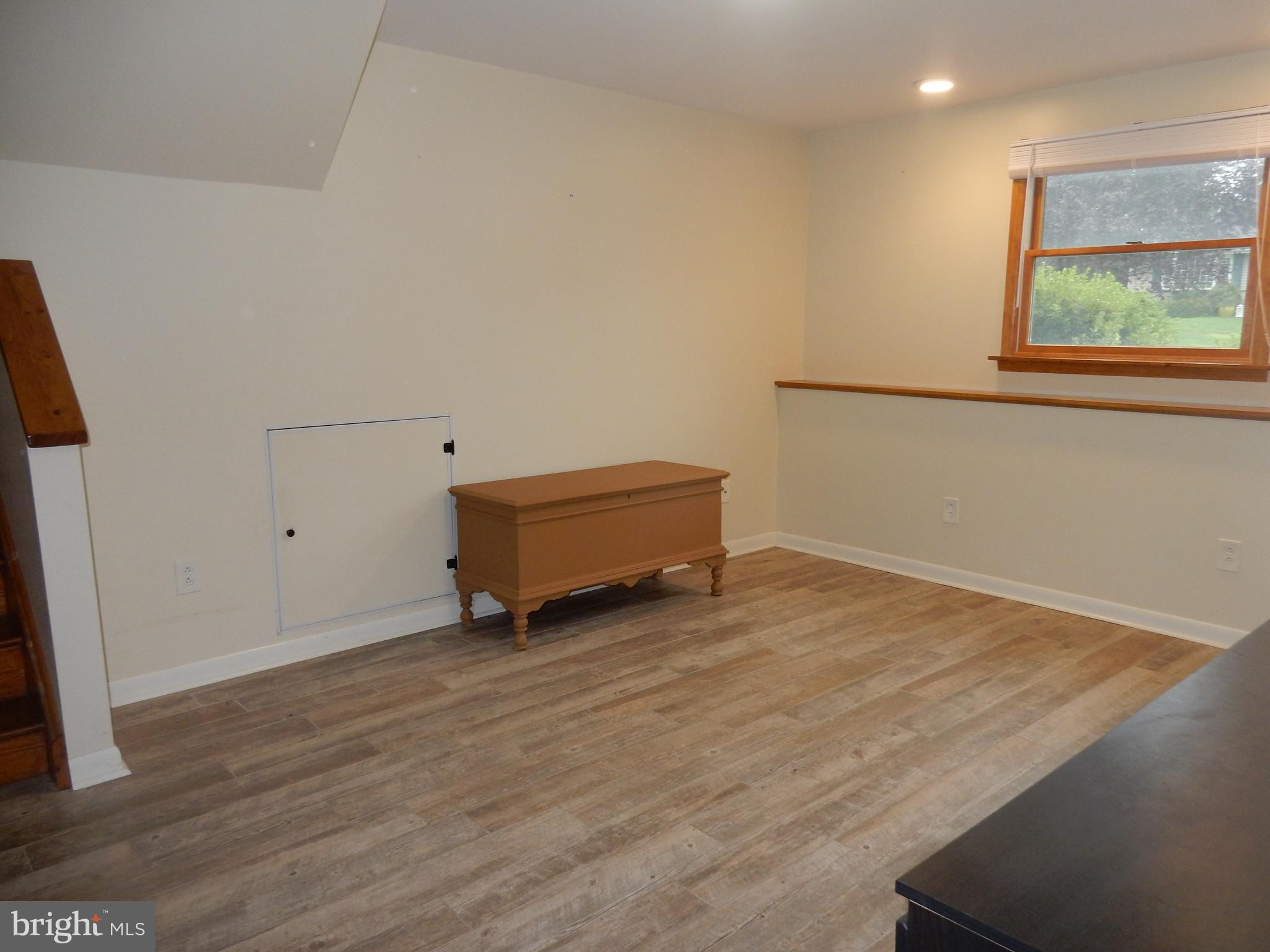 136 Harding Road Southampton, PA 18966 - Photo 12 of 26 Family Room