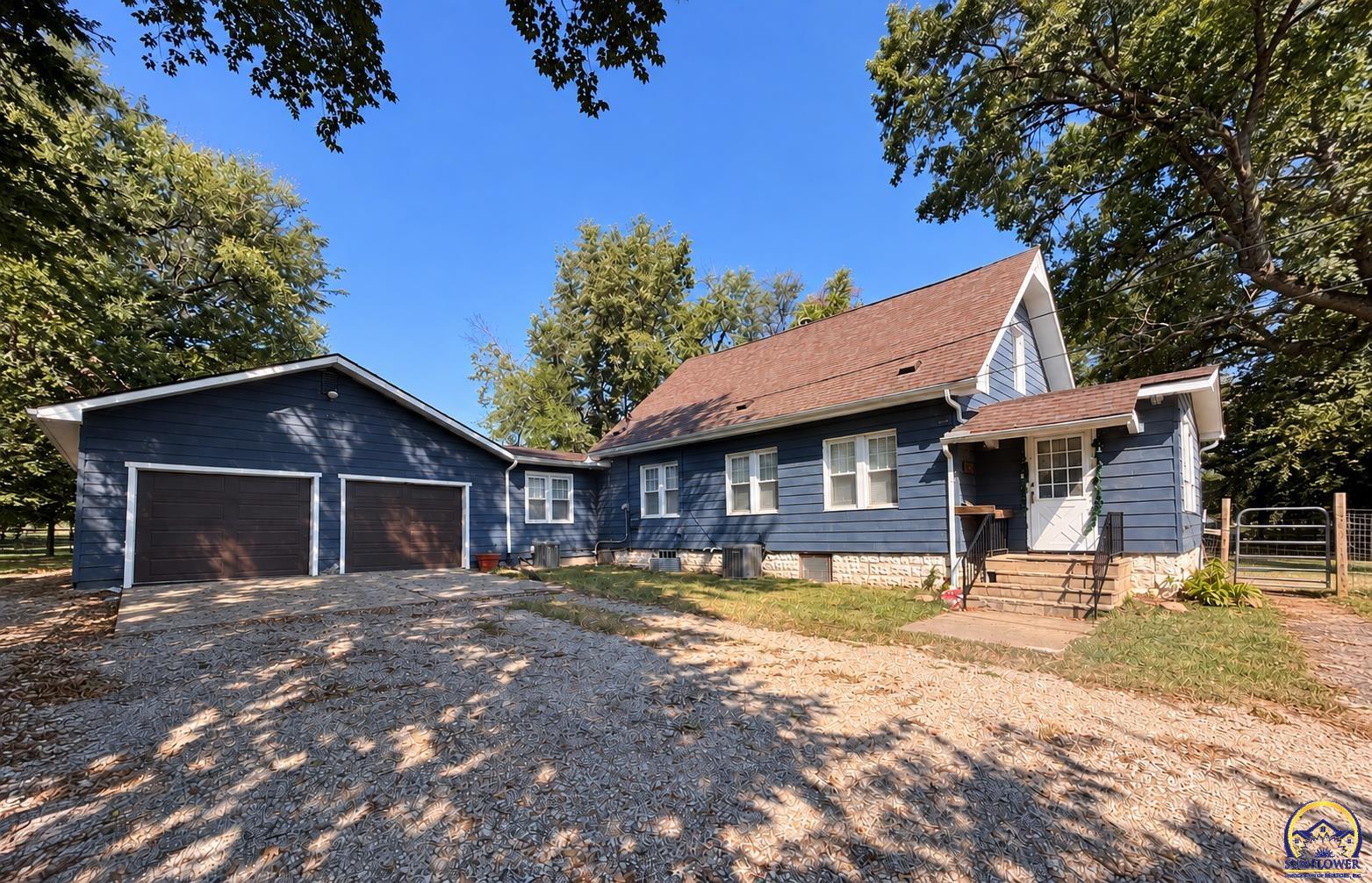 431 Southeast Baldwin Road Topeka, KS 66607 - Photo 1 of 17 Gallery Image 1