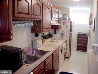 1037 Hunsicker Road Lancaster, PA 17601 - Photo 9 of 12
