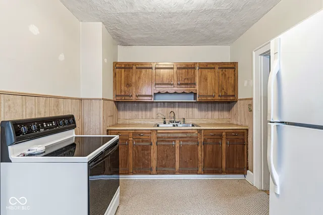 $199,000 | 630 North Gladstone Avenue, Indianapolis, IN 46201