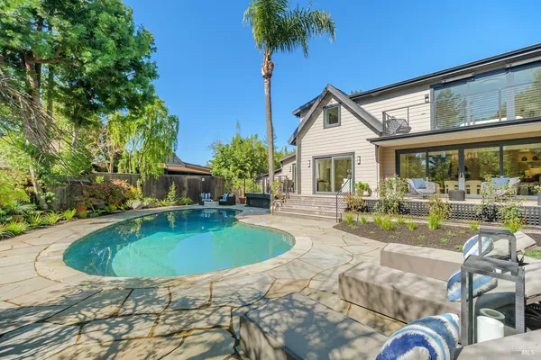 $3,900,000 | 37 Rosebank Avenue, Kentfield, CA 94904