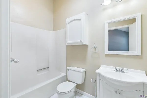 $168,900 | 12817 Country Ridge Avenue, Baton Rouge, LA 70816