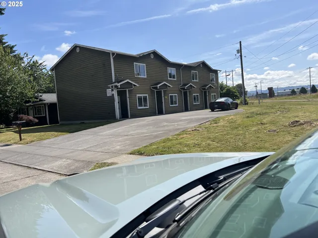 $945,000 | 106 17th Avenue, Longview, WA 98632