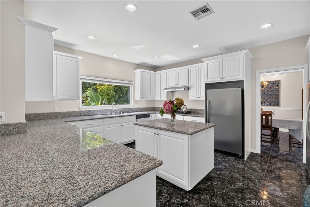 11541 Donovan Road Rossmoor, CA 90720 - Photo 37 of 113