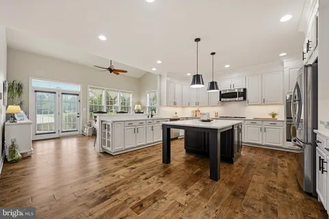 $1,375,000 | 14899 Michele Drive, Glenelg, MD 21737