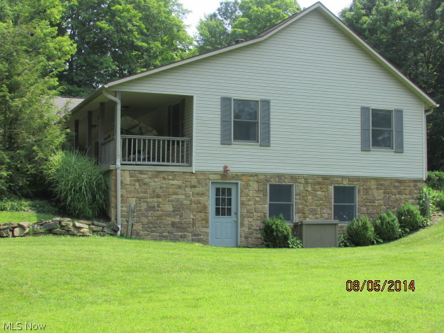 9656 Whippoorwill Road Diamond, OH 44412 - Photo 3 of 22 Gallery Image 3