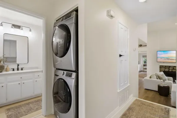 $875,000 | 20321 Tidepool Circle, Unit 205, Huntington Beach, CA 92646