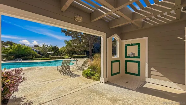 $875,000 | 20321 Tidepool Circle, Unit 205, Huntington Beach, CA 92646