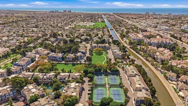 $875,000 | 20321 Tidepool Circle, Unit 205, Huntington Beach, CA 92646