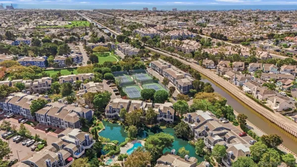 $875,000 | 20321 Tidepool Circle, Unit 205, Huntington Beach, CA 92646