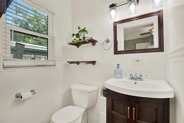 $389,990 | 2806 West Wallace Avenue, Tampa, FL 33611