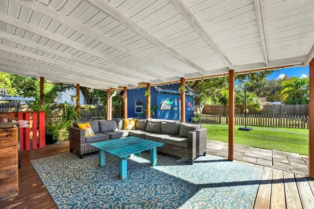 $389,990 | 2806 West Wallace Avenue, Tampa, FL 33611