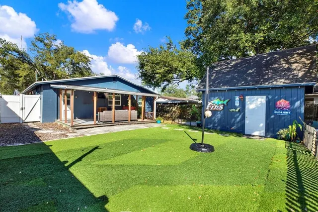 $389,990 | 2806 West Wallace Avenue, Tampa, FL 33611