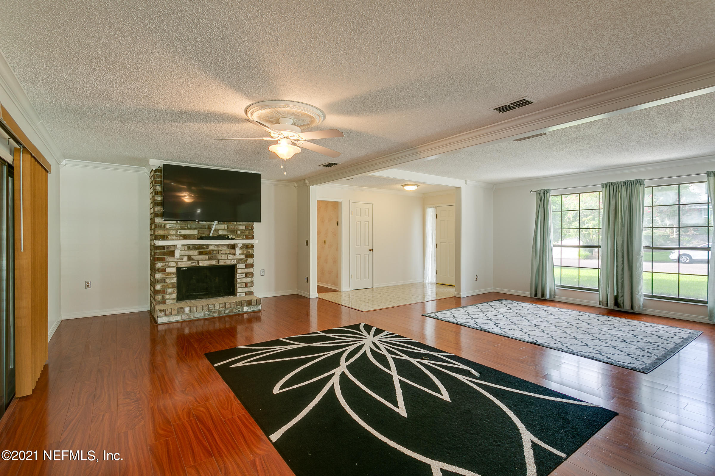 360 Foxridge Road Orange Park, FL 32065 - Photo 6 of 29 Foxridge Fam Rm