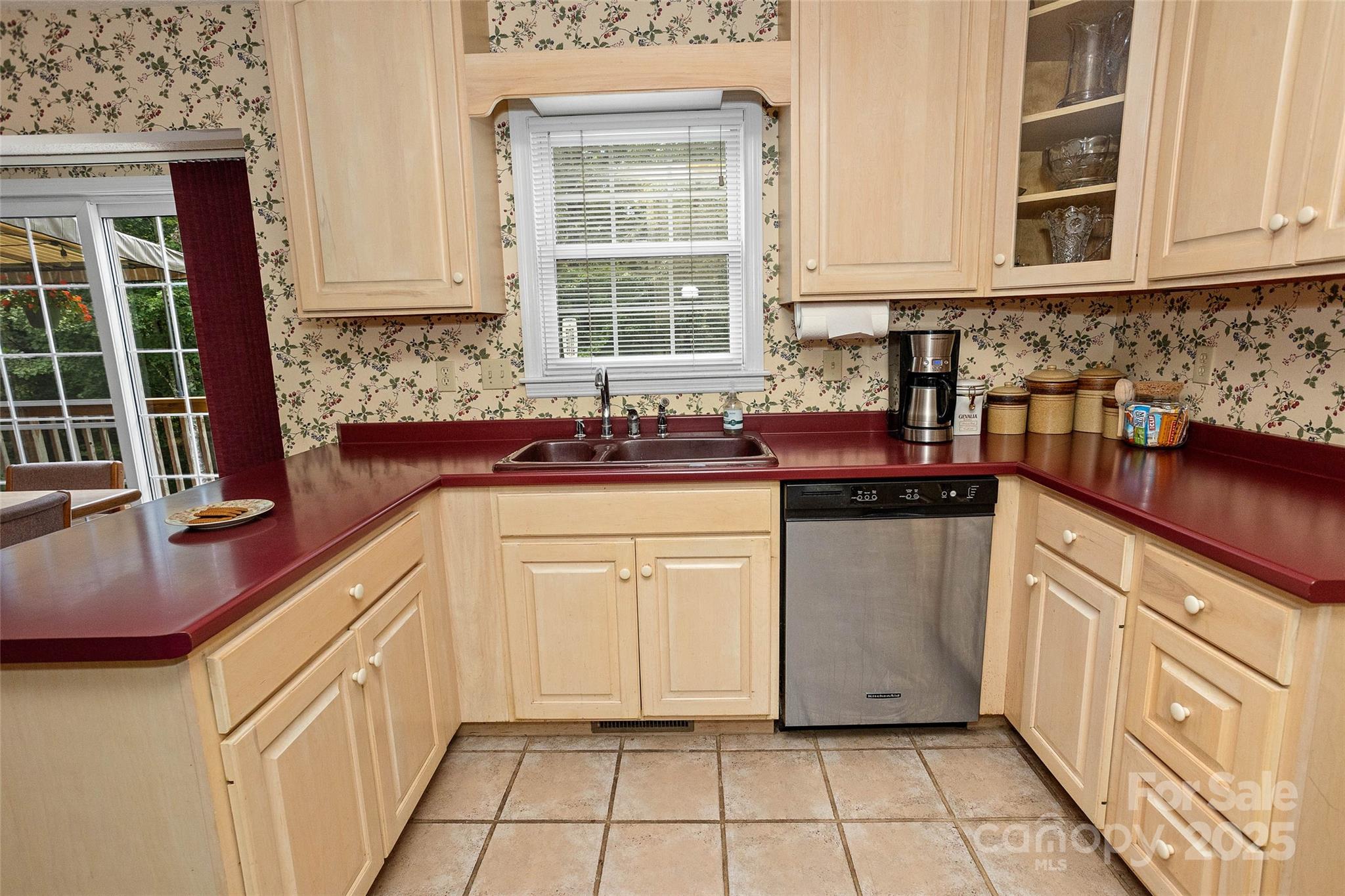 6 Oak Grove Road Arden, NC 28704 - Photo 12 of 46 Gallery Image 12