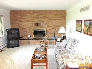 14330 28 Mile Road Washington, MI 48094 - Photo 7 of 15 Living Room.jpg