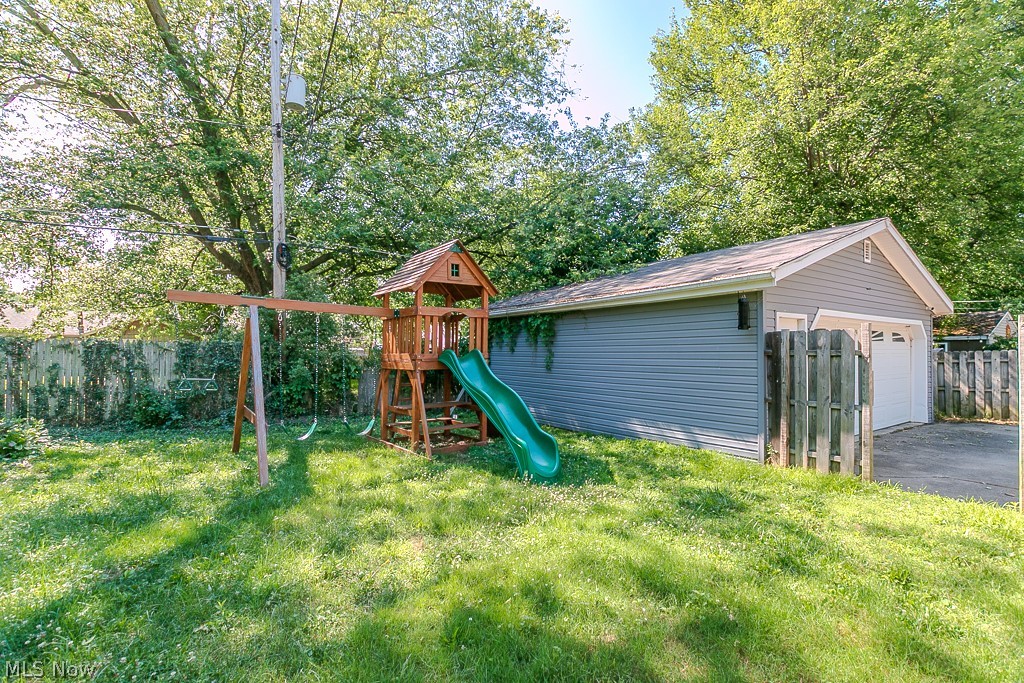 1754 Benjamin Road Madison, OH 44057 - Photo 3 of 34